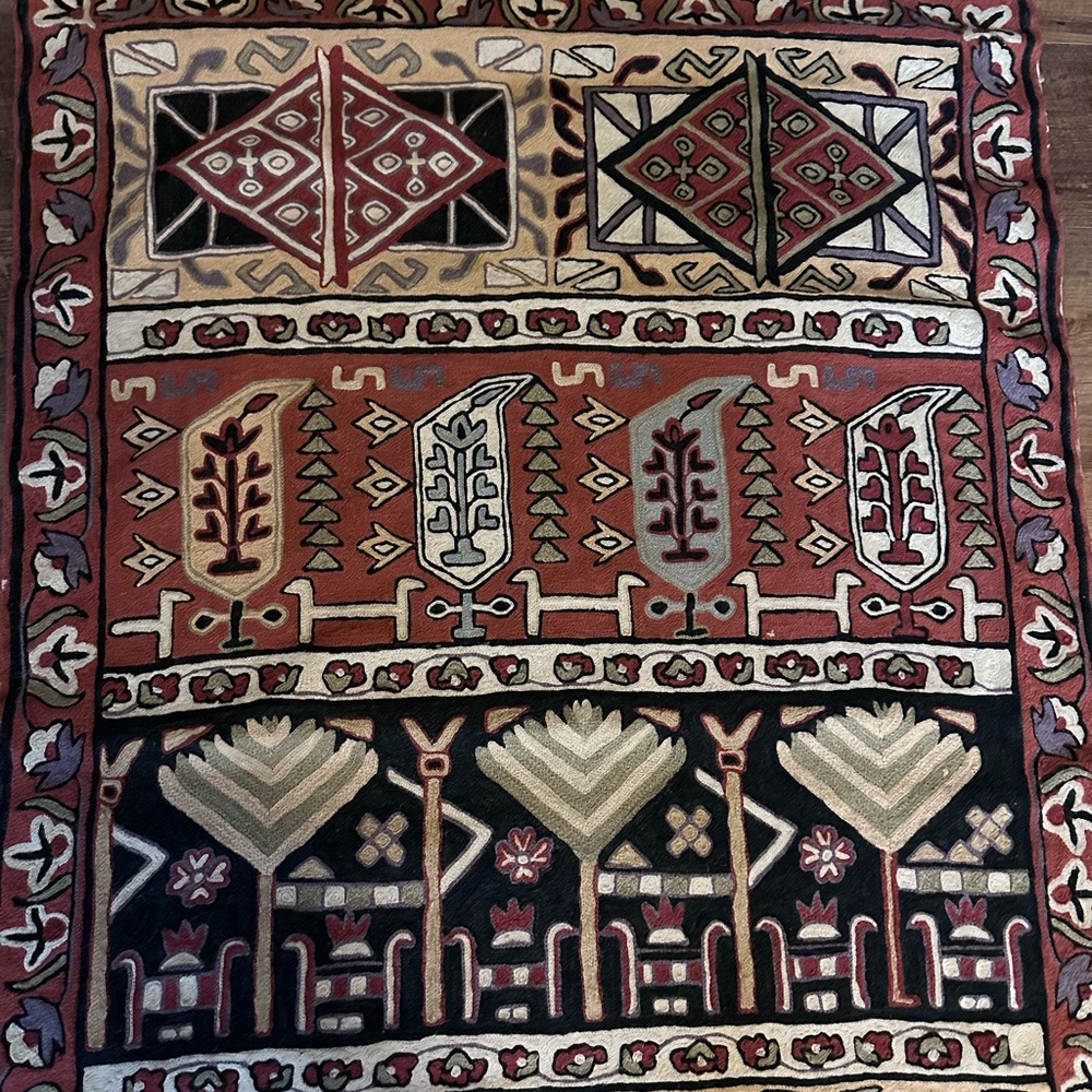 Geometric Patterned Tapestry - Picture 4 of 4